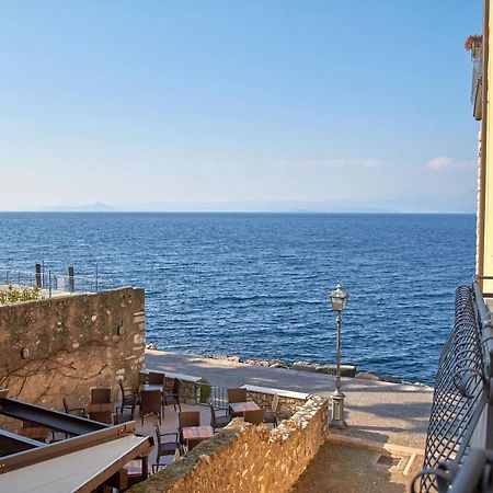 Apartmentsgarda - Residenza Dei Navigatori ตอร์รีเดลเบนาโก ภายนอก รูปภาพ