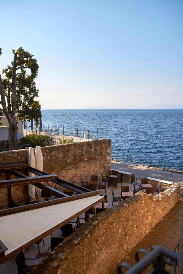 Apartmentsgarda - Residenza Dei Navigatori ตอร์รีเดลเบนาโก ภายนอก รูปภาพ