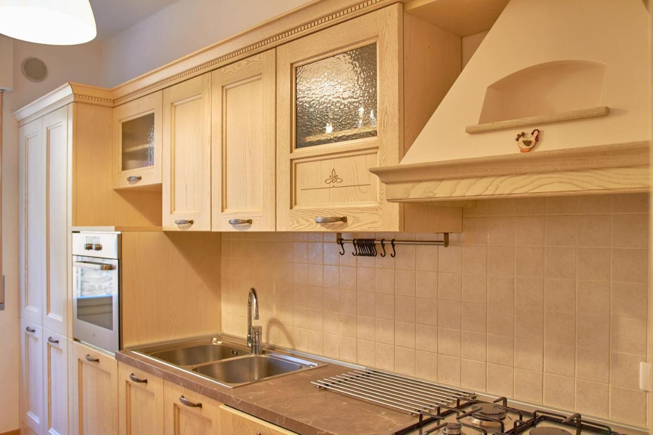 Apartmentsgarda - Residenza Dei Navigatori ตอร์รีเดลเบนาโก ภายนอก รูปภาพ