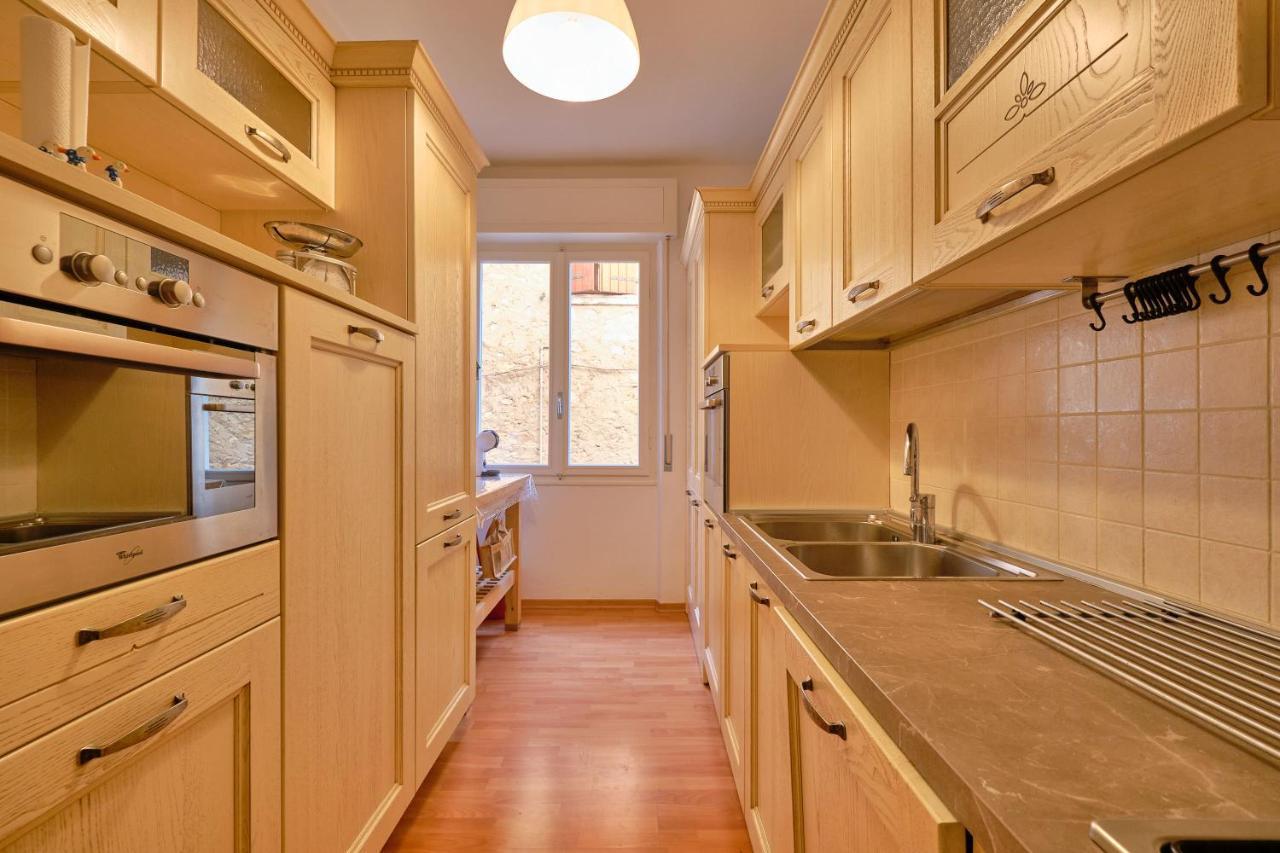 Apartmentsgarda - Residenza Dei Navigatori ตอร์รีเดลเบนาโก ภายนอก รูปภาพ