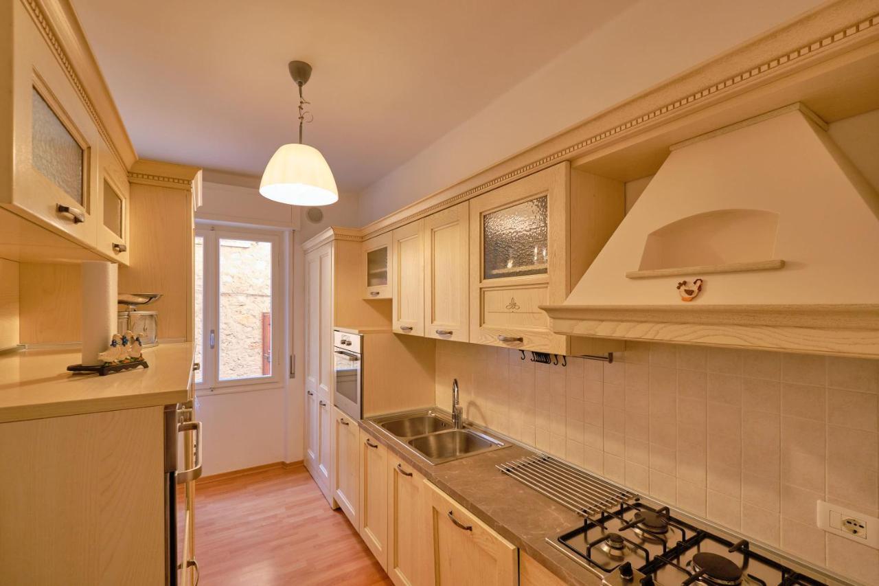 Apartmentsgarda - Residenza Dei Navigatori ตอร์รีเดลเบนาโก ภายนอก รูปภาพ